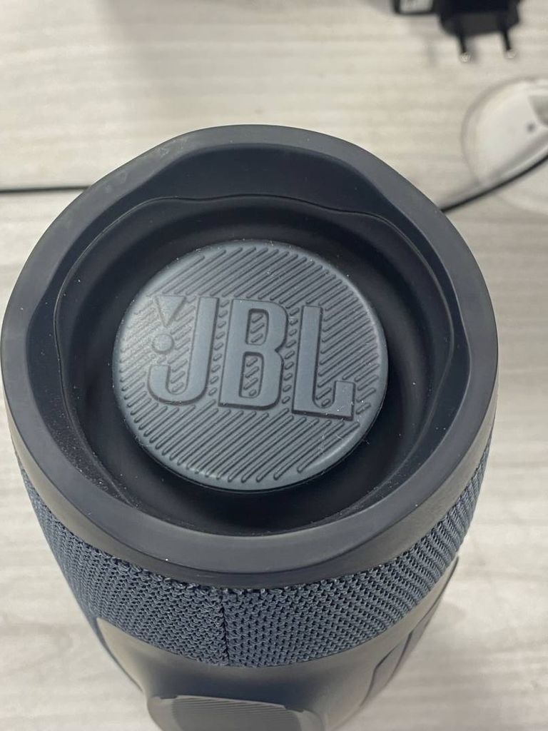 Jbl charge essential 2