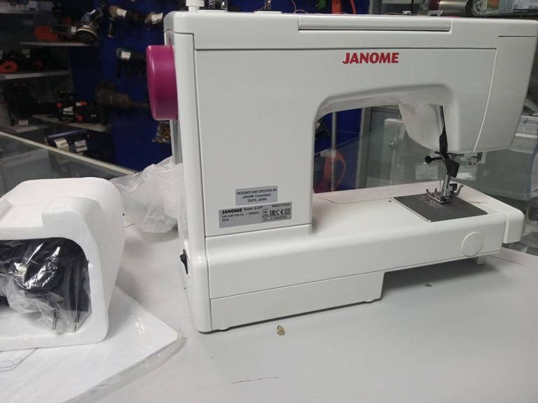 Janome Q-23P