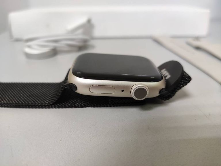 Apple watch series 9 gps 45mm aluminum case w. s. loop