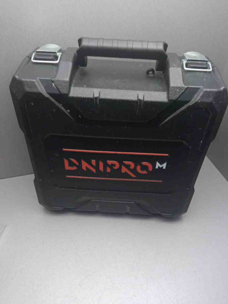 Оголошення Дніпро-М cd-12q 2акб li-ion 12v 2ah + зу Б/У