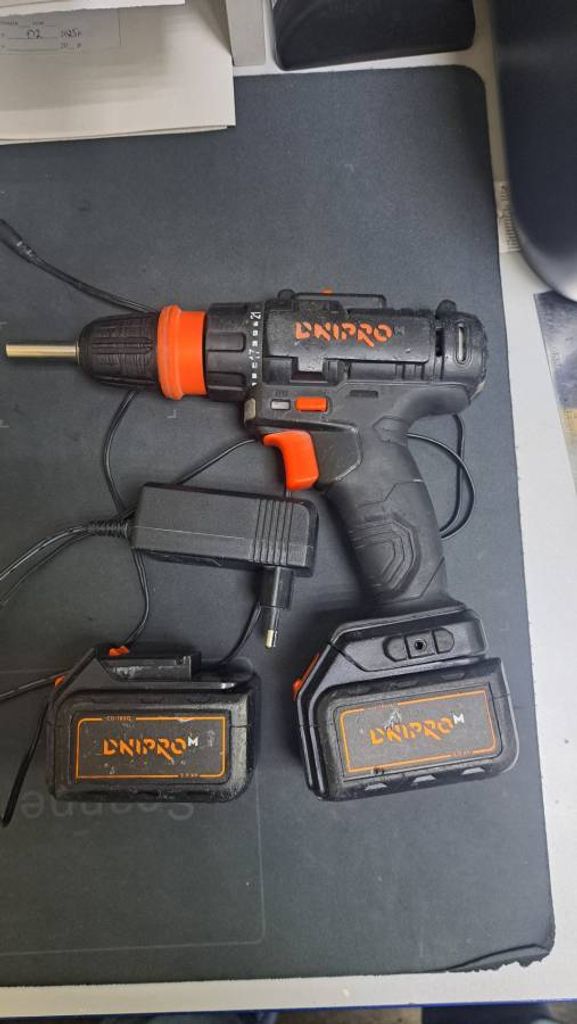 Оголошення Dnipro-M cd-182q 2акб зп Б/У