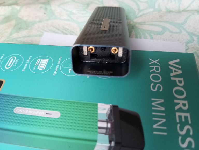 Дешиво Vaporesso XROS 3 mini Pod Kit 1000 mAh Black с ломбарда