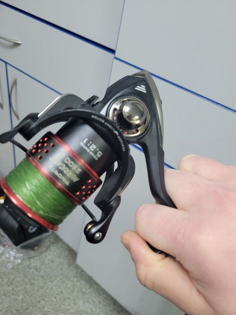 Дешево Favorite Hurricane 2500S з ломбарду