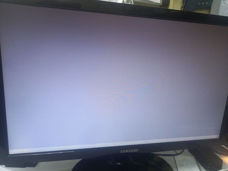 Дешево Samsung s22c150n з ломбарду