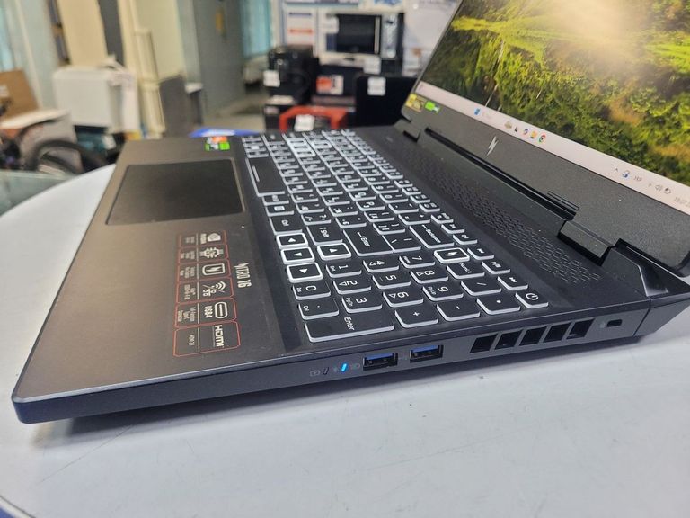 Купить Acer 16/ryzen 9 7940hs ddr5/32gb ddr5/hdd *відсутній/ssd 1000 gb/geforce rtx4060 8gb Б/У