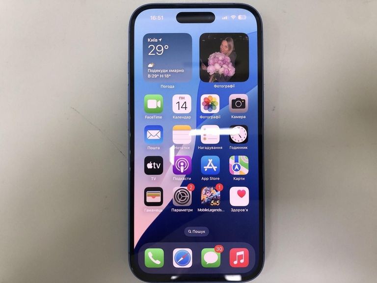 Купить Apple iPhone 16 128GB Black (MYE73) Б/У