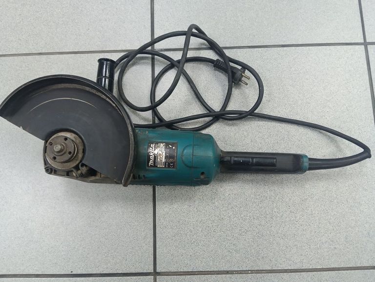 Оголошення Makita GA9020 Б/У
