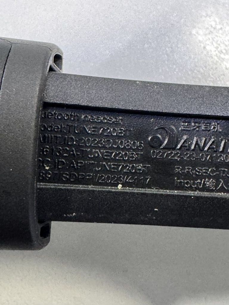 Дешево Jbl tune 720bt з ломбарду