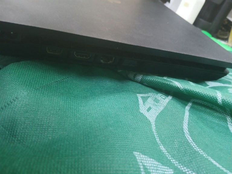 Купити Sony playstation 4 1tb Б/У