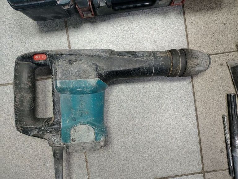Оголошення Makita hm0860c Б/У