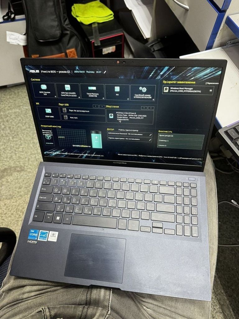 Дешево Asus 15/core i3-1215u ddr5/16gb ddr4/hdd *відсутній/ssd 240 gb/*інтегрована з ломбарду