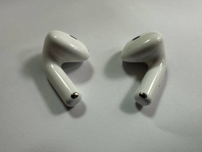 Распродажа Apple airpods 4 with active noise cancellation, продавец Техноскарб