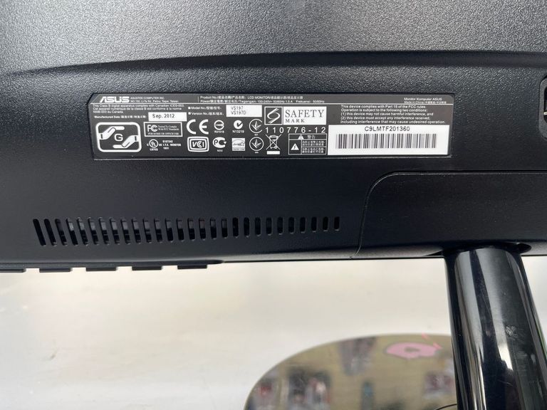 Дешиво Asus vs197 с ломбарда