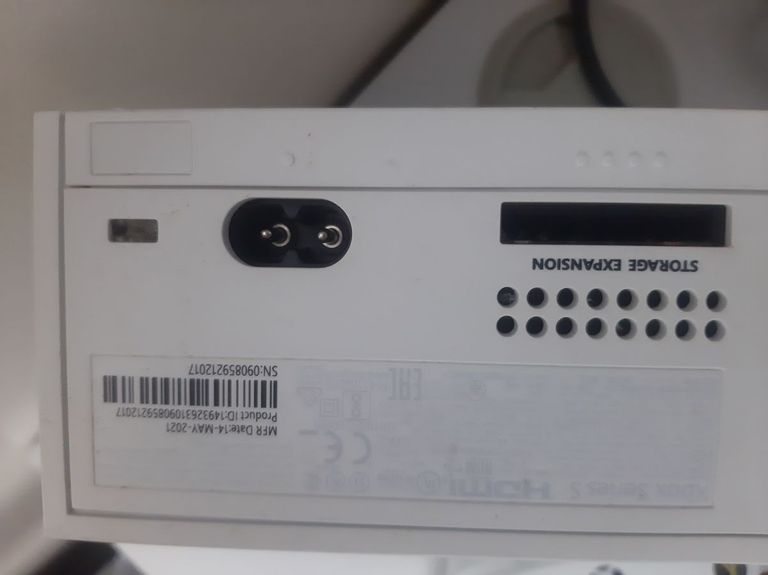 Дешиво Microsoft Xbox Series S 512GB (889842651386) с ломбарда