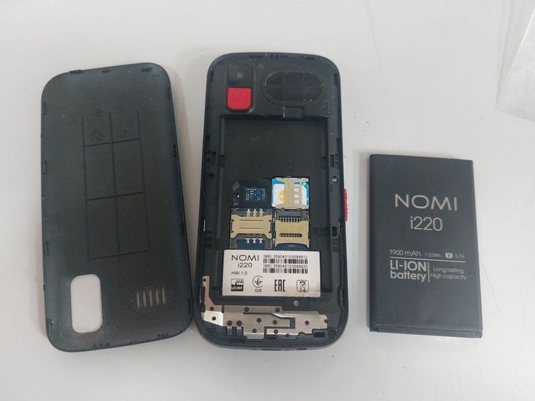 Дешево Nomi i220 Black з ломбарду