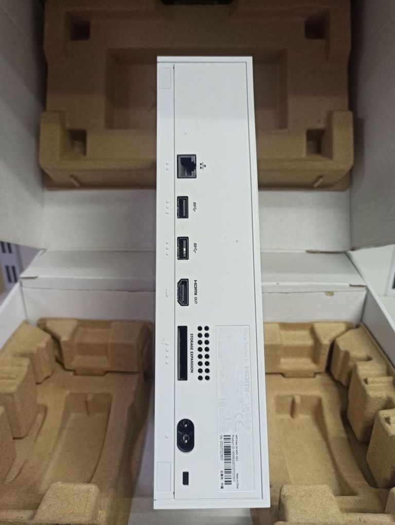 Дешиво Microsoft Xbox Series S 512GB (889842651386) с ломбарда