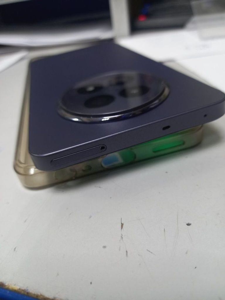 Оголошення Realme 13 5G 12/256GB Dark Purple (6941764444430) Б/У