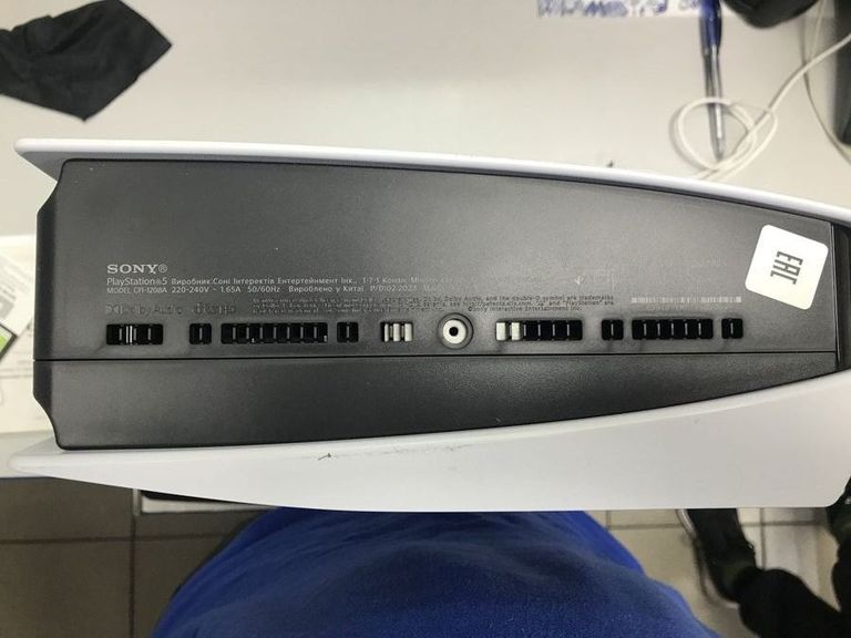 Дешиво Sony PlayStation 5 825GB с ломбарда