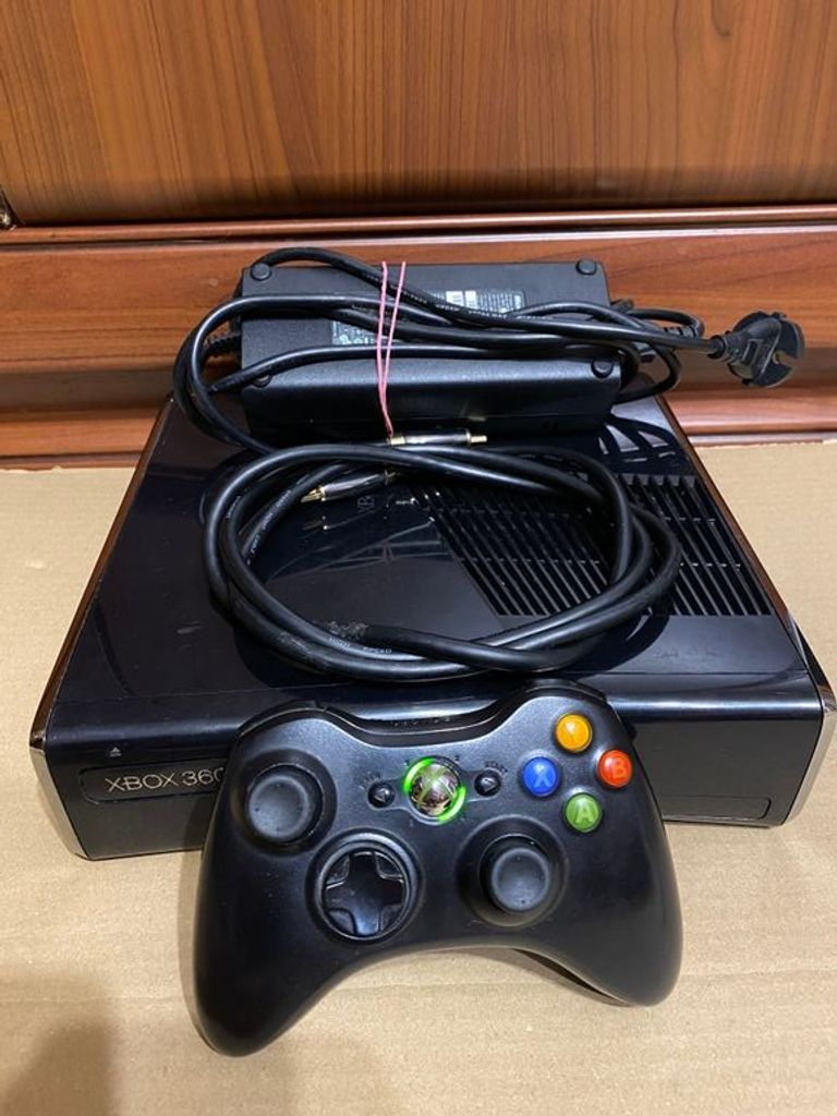 Купити Microsoft Xbox 360 Model 1439 . (7700000030115) Б/У