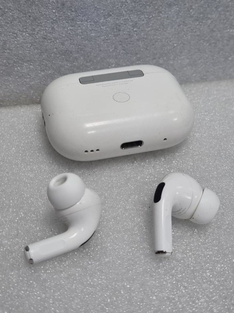 Розпродаж Apple airpods pro 2nd generation with magsafe charging case usb-c, продавець Техноскарб