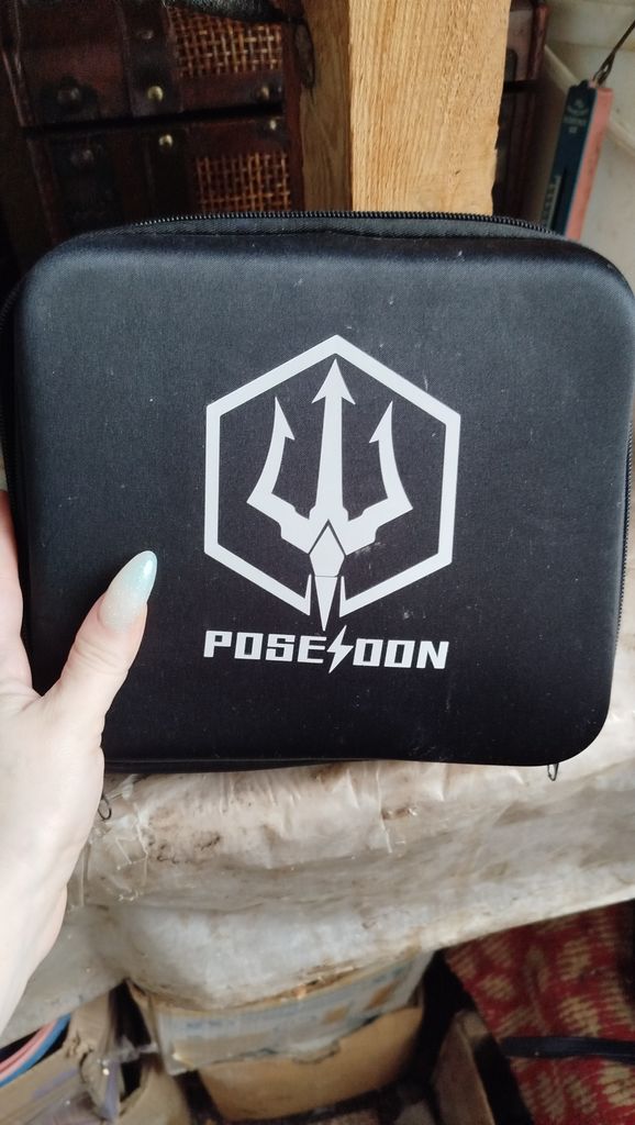 Дешиво Poseidon Minion с ломбарда