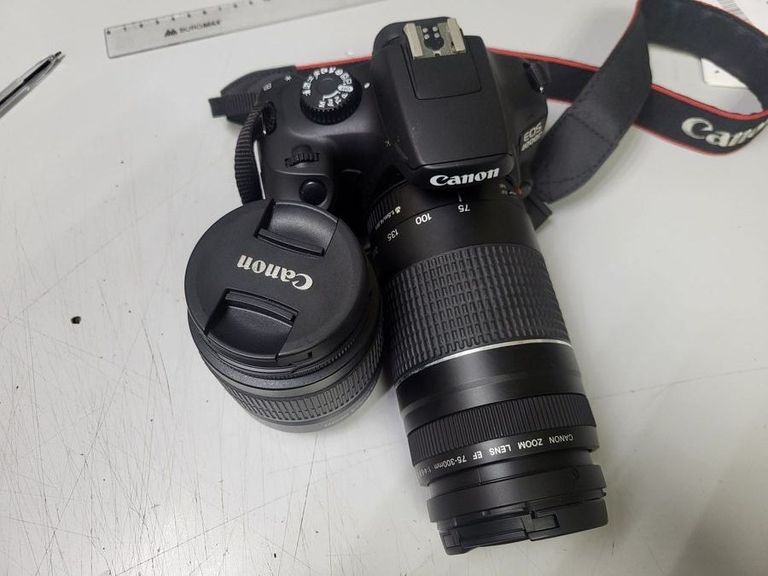 Дешево Canon eos 4000d + ef-s 18-55 1:3.5-5.6 iii з ломбарду