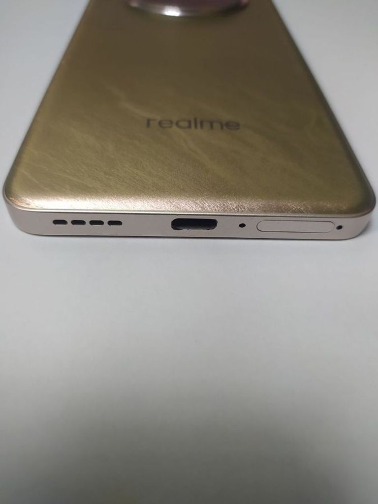 Распродажа Realme 13+ 8/256GB Victory Gold, продавец Техноскарб