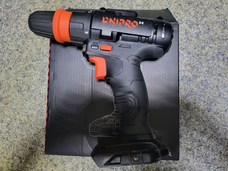 Купити Dnipro-M cd-218q 1акб 4ah зп Б/У