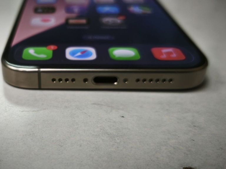 Оголошення Apple iphone 15 pro max 256gb Б/У