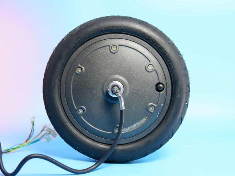 Купить M365/M365 PRO 8.26" Б/У