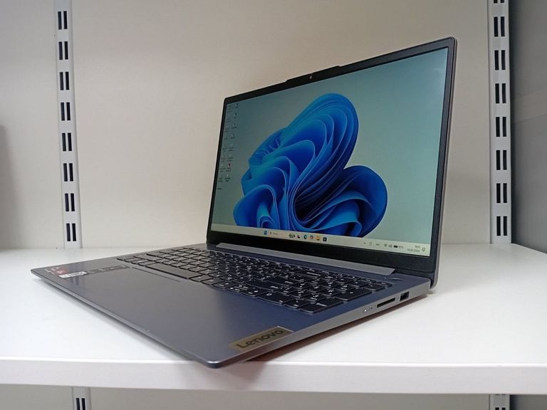 Дешево Lenovo 15/ryzen 5 7520u ddr5/16gb ddr5/hdd *відсутній/ssd 512 gb/*інтегрована з ломбарду