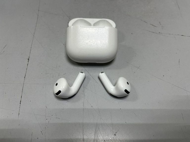 Купити Apple airpods 4 Б/У