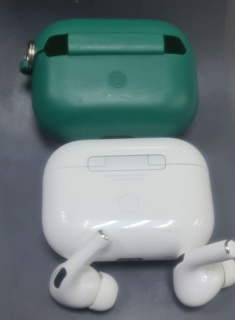 Apple airpods pro 2nd generation with magsafe charging case usb-c Код:01-200903906. Зображення 5