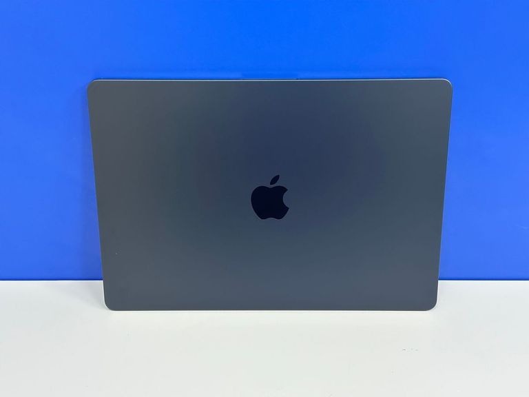 Купити Apple 15,3"/ a2941/ m2 / ram8gb/ ssd256gb/ retina, truetone Б/У