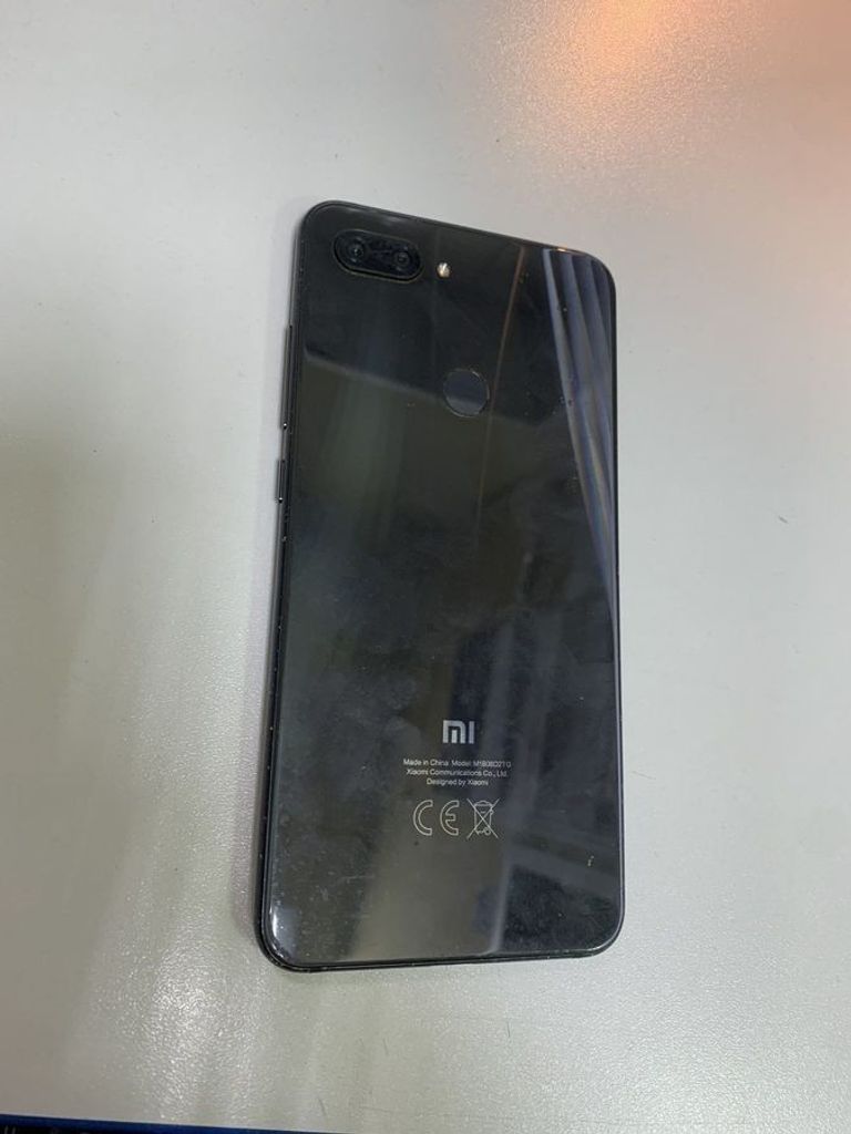 Дешево Xiaomi Mi 8 Lite 4/64GB Blue з ломбарду