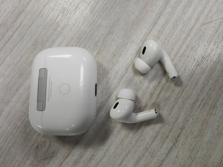 Объявление Apple airpods pro 2nd generation with magsafe charging case usb-c Б/У