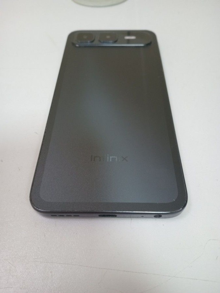 Дешиво Infinix smart 10 plus 4/128gb с ломбарда
