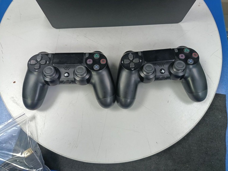 Оголошення  Sony PlayStation 4 Slim 1TB Black Б/У