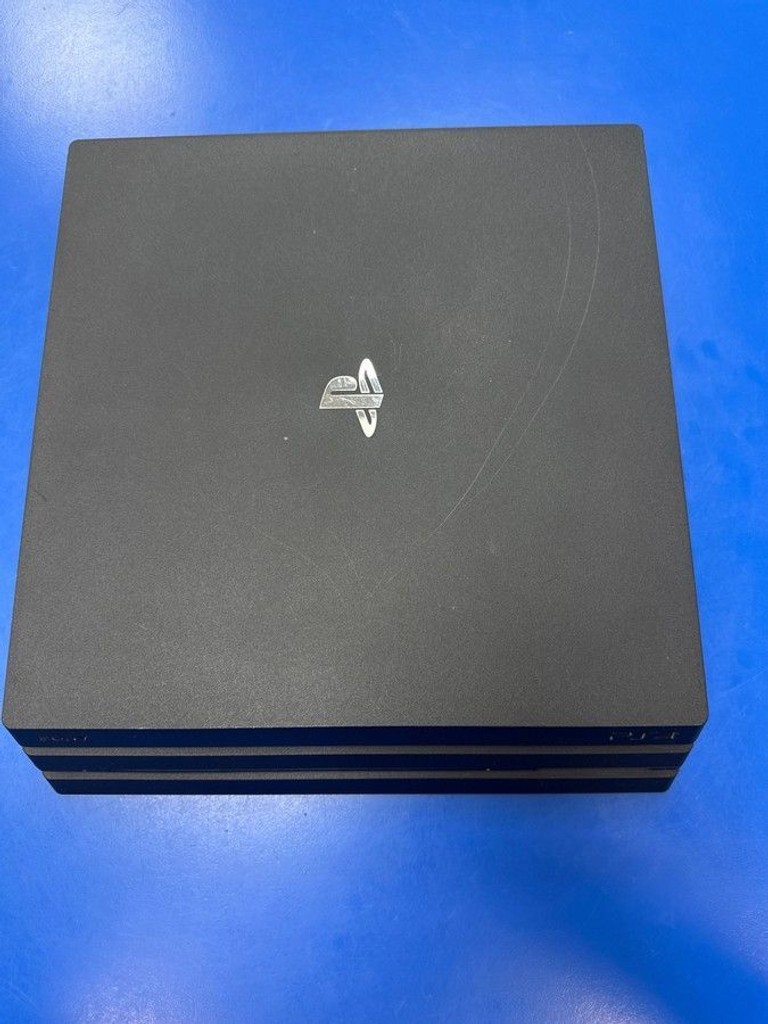 Купити Sony playstation 4 pro 1tb Б/У