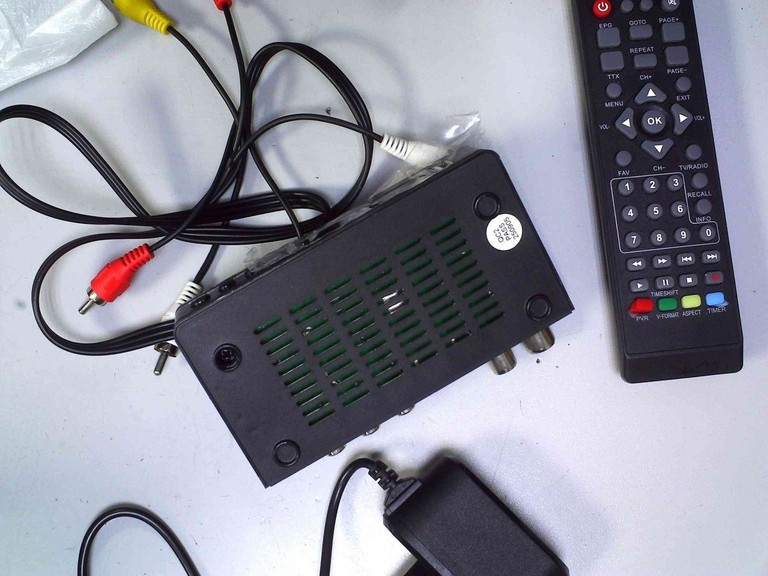Дешево Terrestrial dvb-t2 з ломбарду