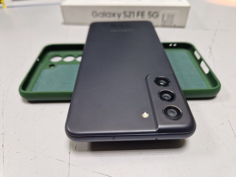 Розпродаж Samsung galaxy s21 fe 5g 6/128gb sm-g990b2, продавець Техноскарб