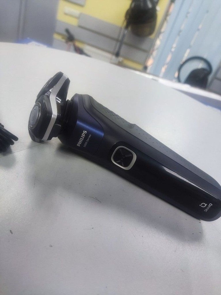 Дешево Philips Shaver series 5000 S5885/10 з ломбарду