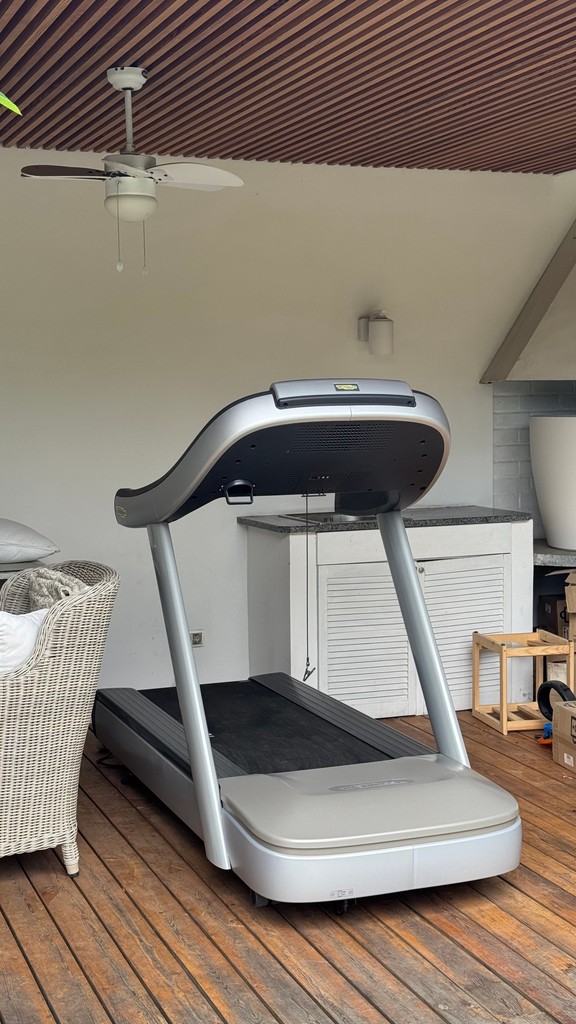 Купить Technogym Excite Live Run (DFKGAA0) Б/У