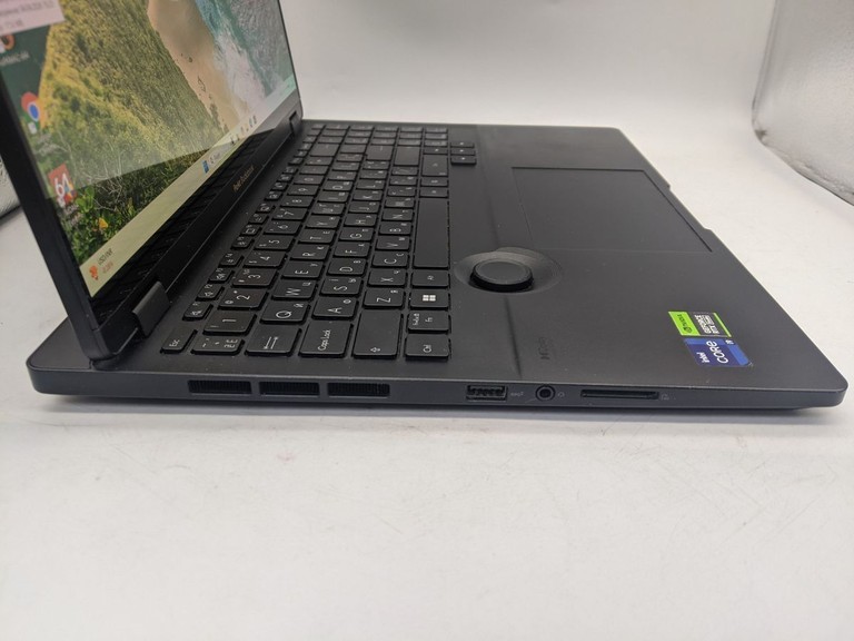 Дешево Asus 15/core i9-13980hx ddr4/32gb ddr5/ssd 2000 gb/geforce rtx4070 8gb з ломбарду