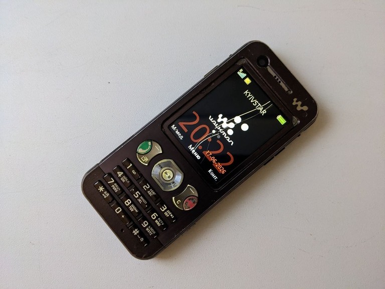 Оголошення Sony Ericsson W890i Б/У