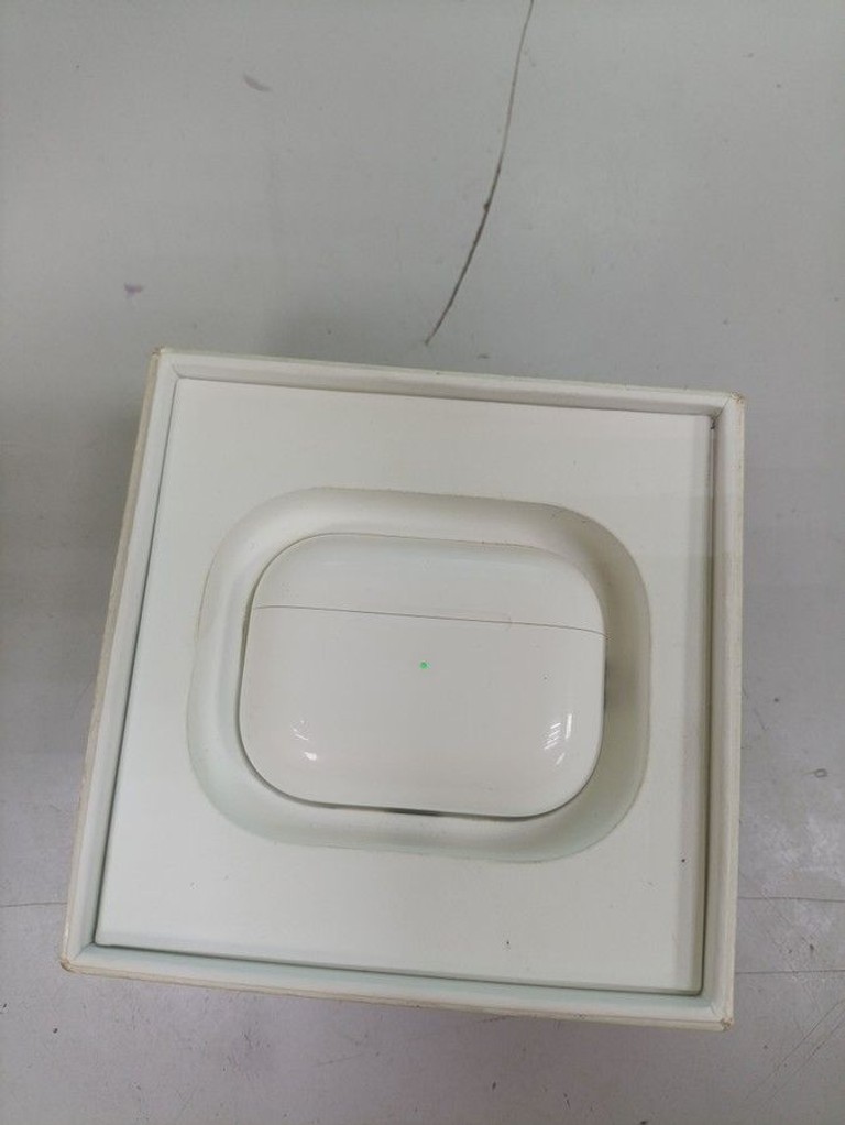 Дешево Apple airpods pro 2nd generation with magsafe charging case usb-c з ломбарду