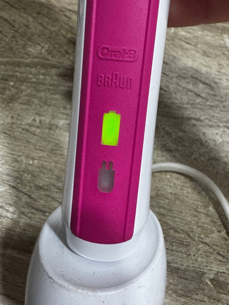 Купить Oral-B Professional Care 700/D16 Design Edition. Б/У