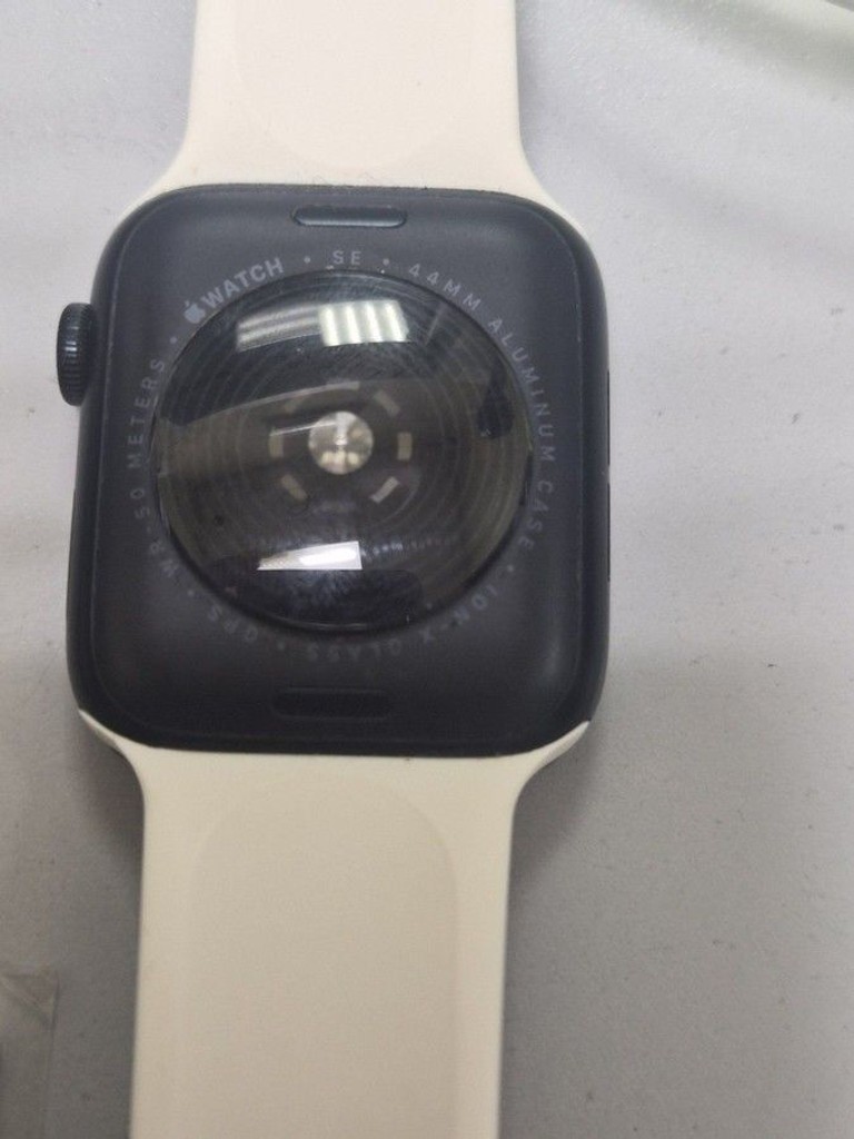 Объявление Apple watch se 2 gps 44mm aluminium case Б/У