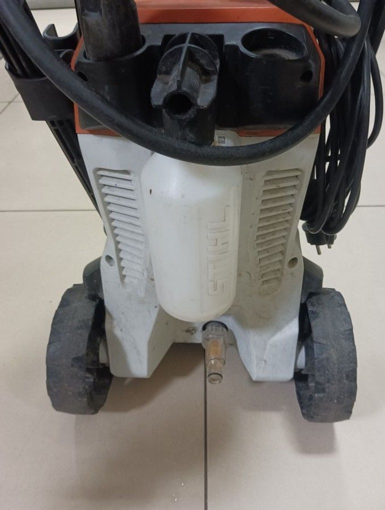 Дешево Stihl RE 90 з ломбарду