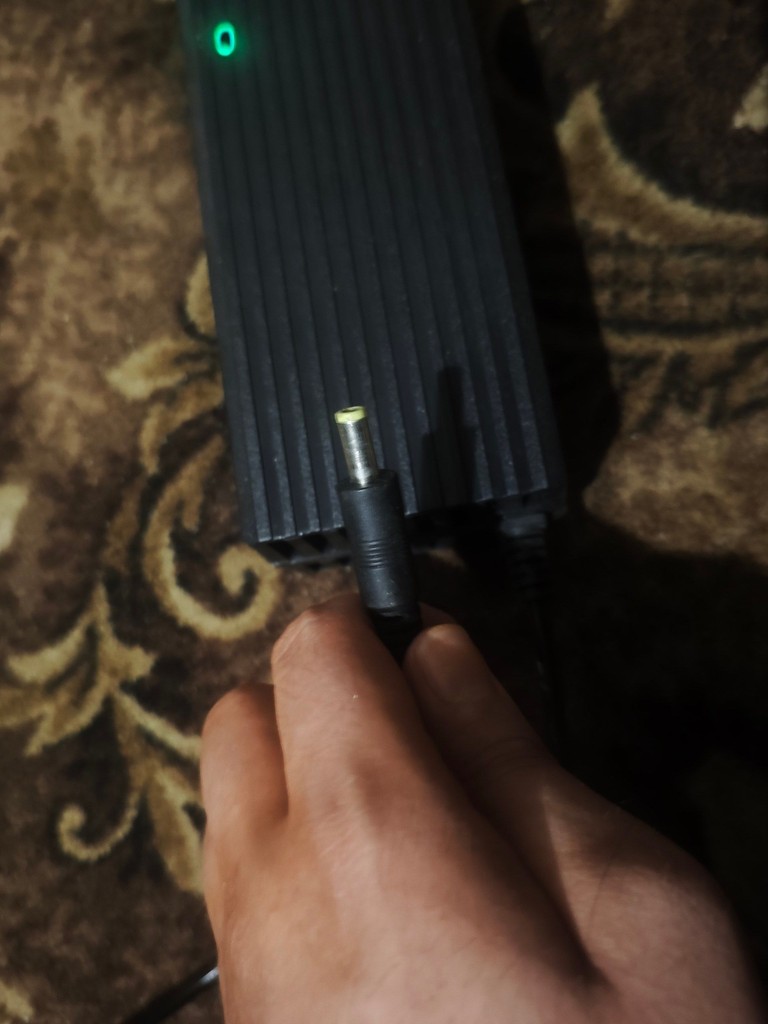 Дешево Charger 36v 2A  36v 3A з ломбарду